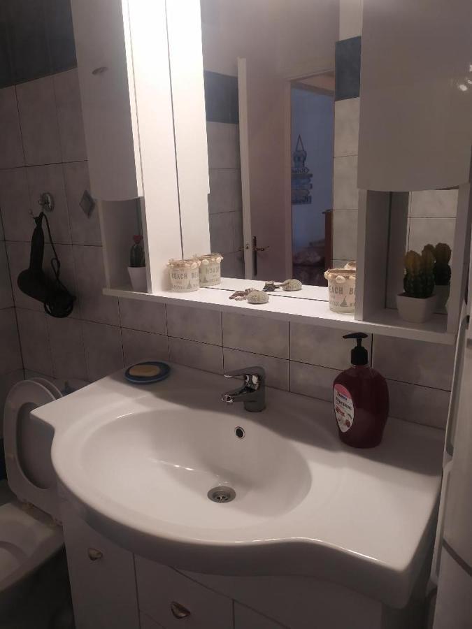 לוטראקי Small And Cosy Appartment- Piccolina מראה חיצוני תמונה
